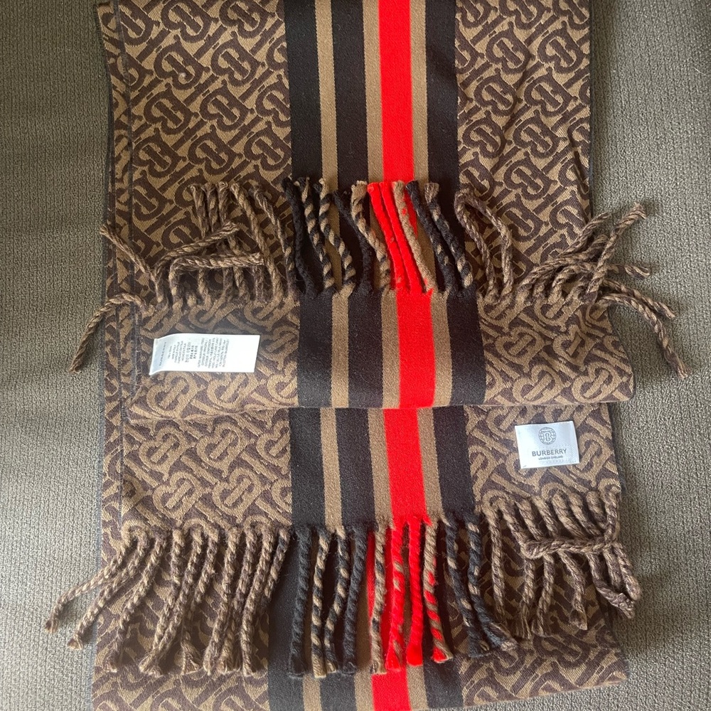 Burberry wool scarf brown